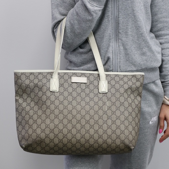Gucci Handbags - Gucci Carryall Bag